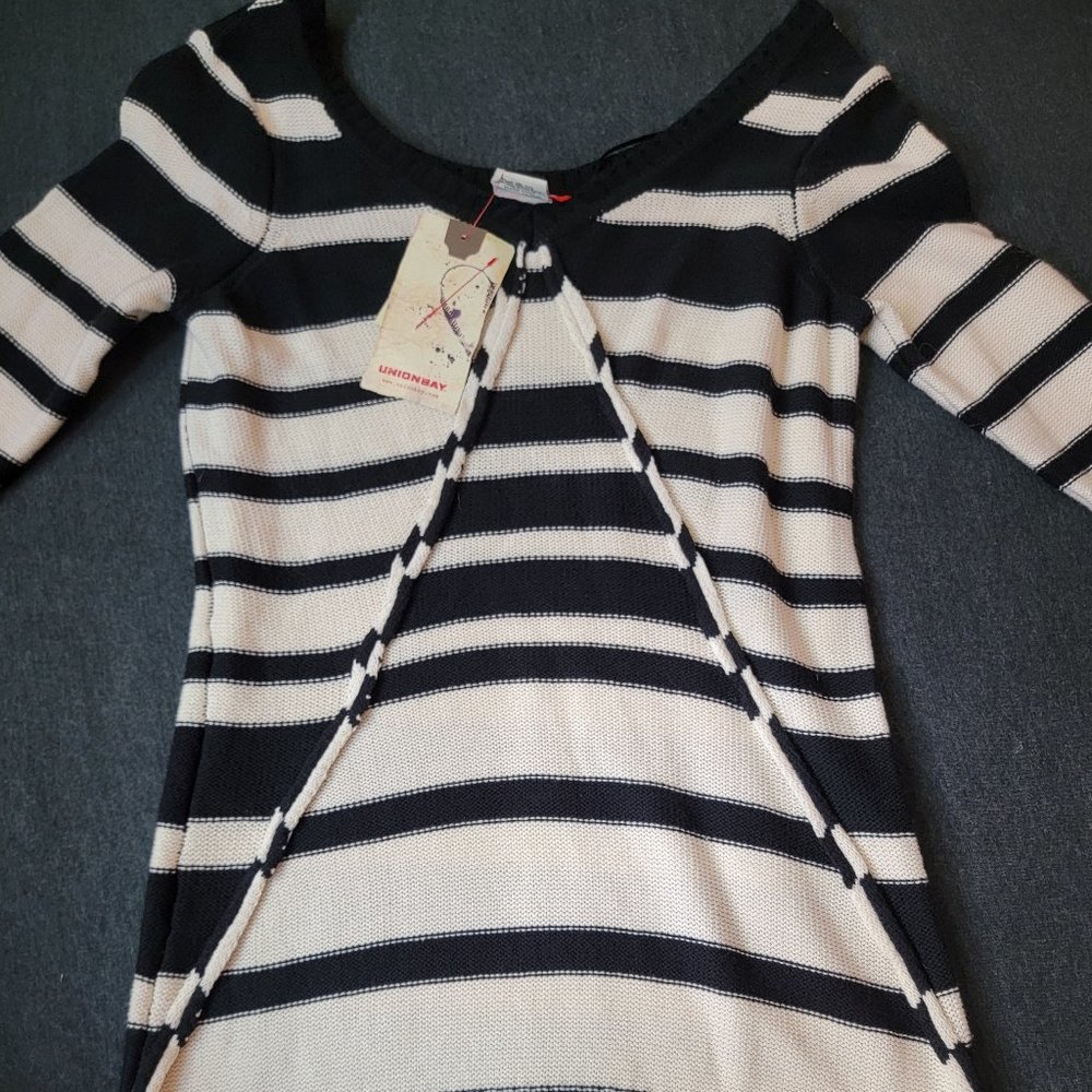 Unionbay Black and Cream Sweater